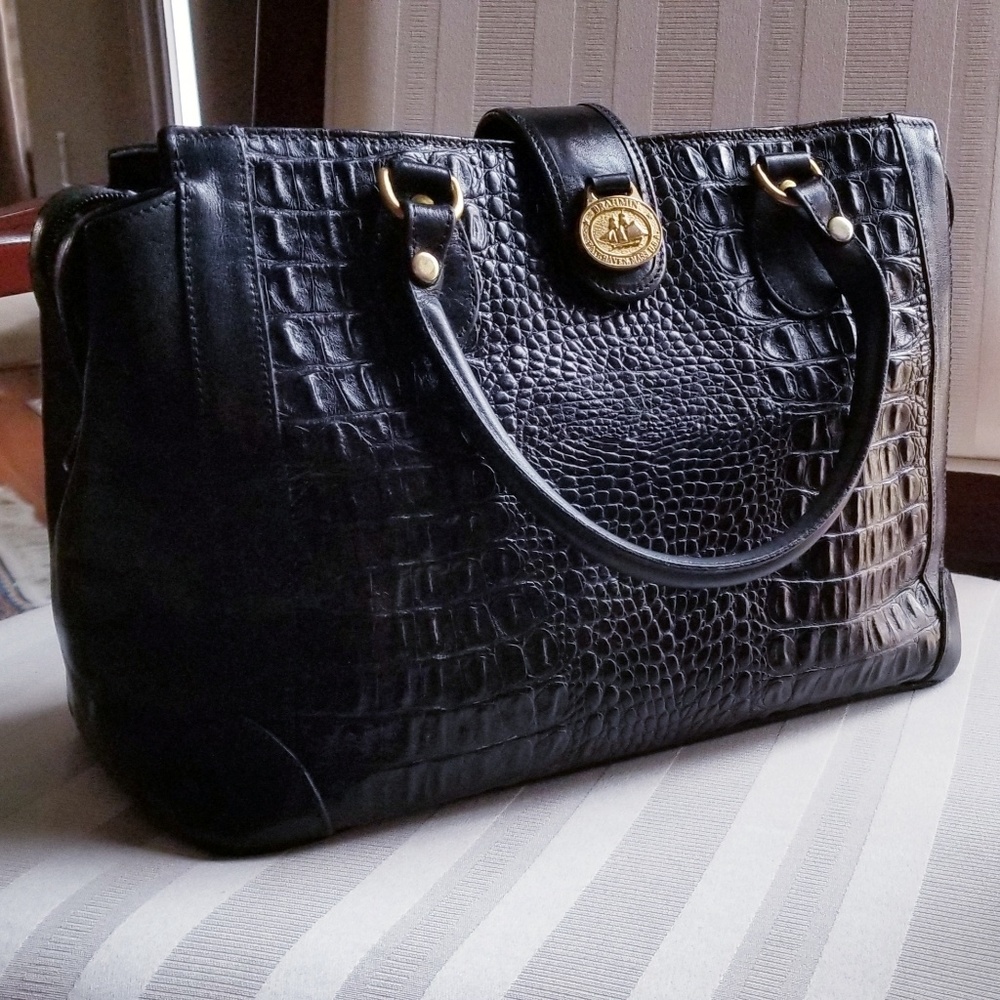 🎀 HP 🎀 Vintage Brahmin Black Croc Satchel